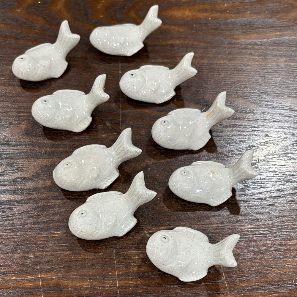 🌈Miyajima Stoneware Fish Chopstick Rests (set of 9)🌈